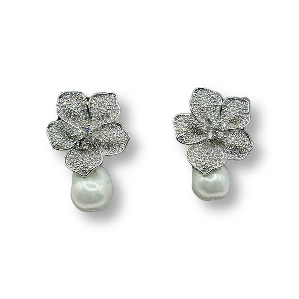 Elegant Pearl Flower Earrings