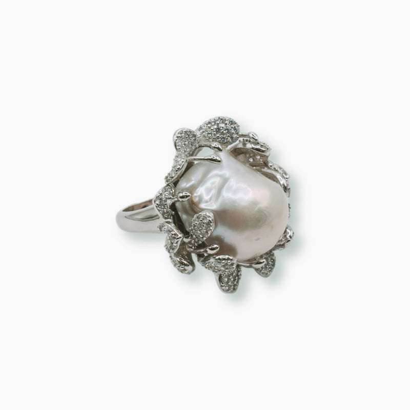 Garden Baroque Pearl Ring